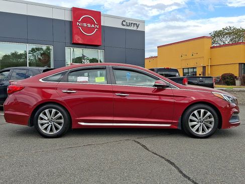 Used 2016 Hyundai Sonata Sport w/ Option Group 03 FWD image 7
