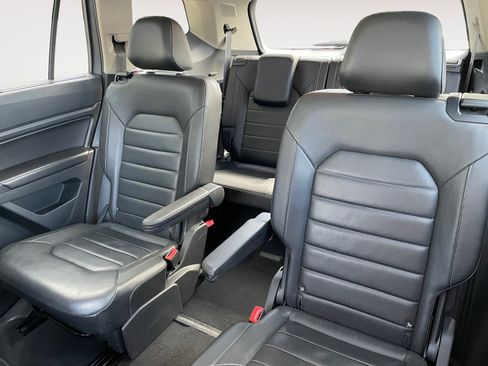 Used 2018 Volkswagen Atlas SEL Premium image 13