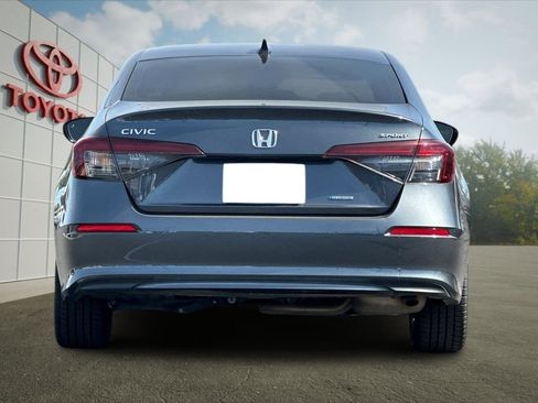 Used 2025 Honda Civic Sport image 4