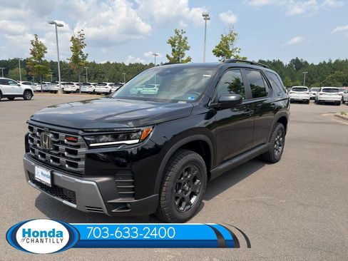 New 2026 Honda Pilot TrailSport image 3