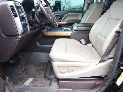 Used 2019 Chevrolet Silverado 2500 LTZ w/ Duramax Plus Package image 13