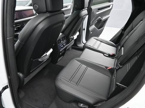 New 2025 Porsche Cayenne S image 24