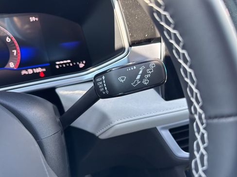 New 2026 Volkswagen Taos SE FWD image 39