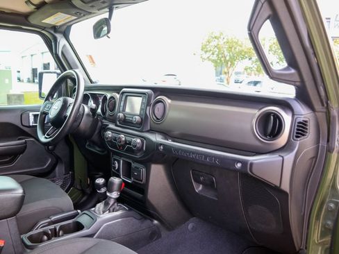 Used 2021 Jeep Wrangler Sport AWD/4WD image 8