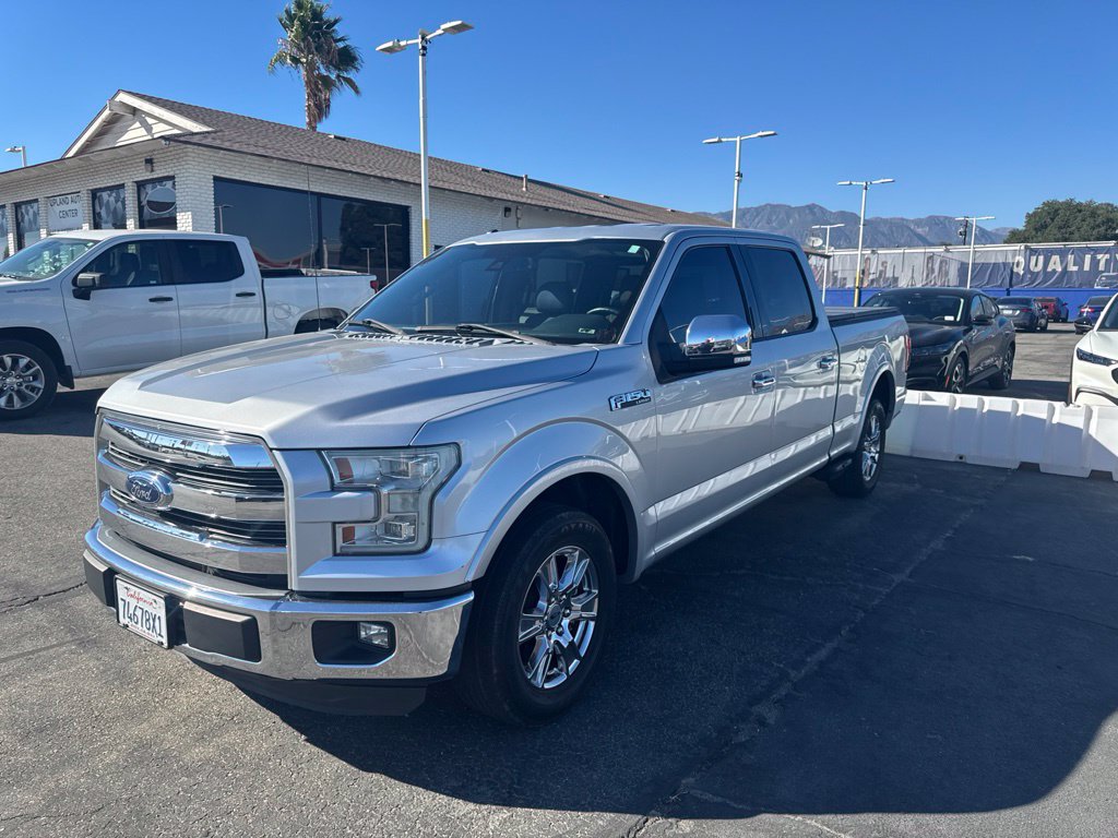 Used 2015 Ford F150 Lariat w/ Equipment Group 502A Luxury RWD image 4
