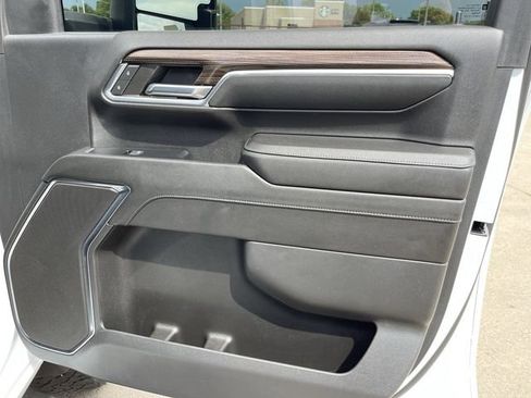 Used 2024 Chevrolet Silverado 2500 LT w/ Z71 Sport Edition AWD/4WD image 16