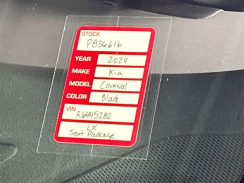 Used 2024 Kia Carnival LX image 23