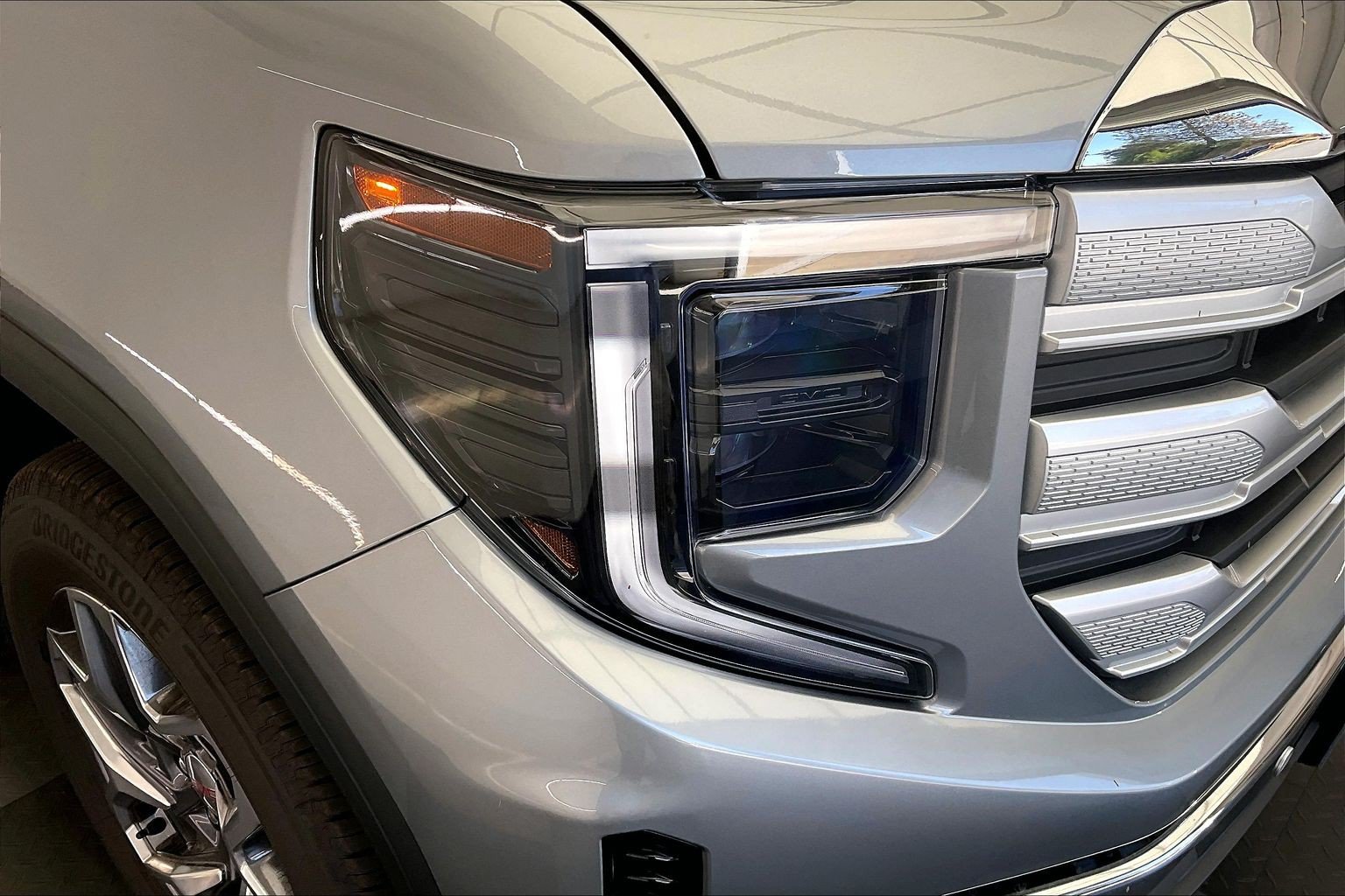 New 2026 GMC Sierra 1500 SLE w/ Preferred Package AWD/4WD image 15
