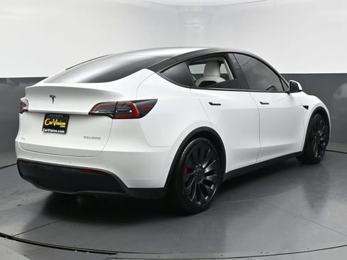 Used 2022 Tesla Model Y Performance AWD/4WD image 4