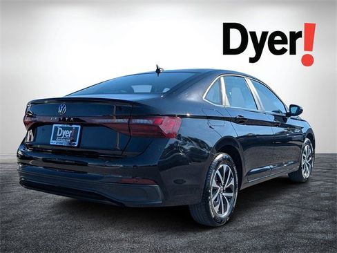 Used 2025 Volkswagen Jetta S image 3