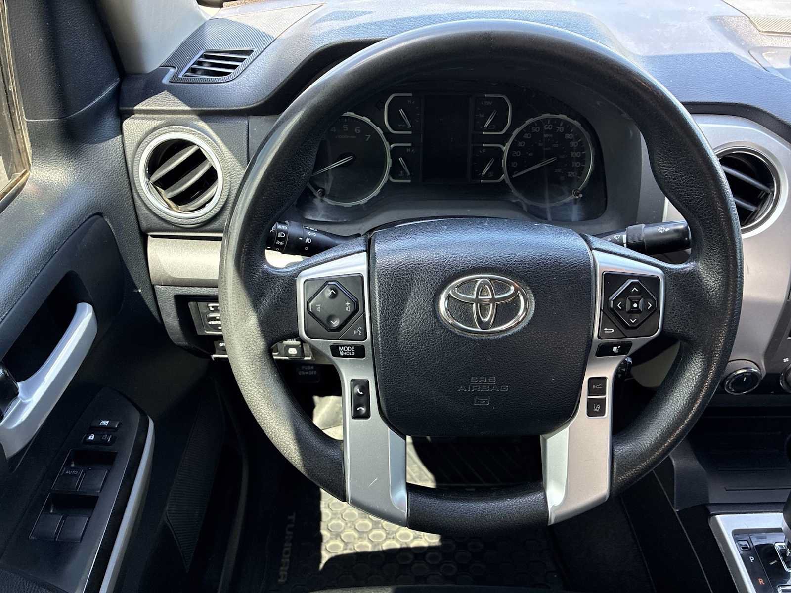 Used 2018 Toyota Tundra SR5 AWD/4WD image 11