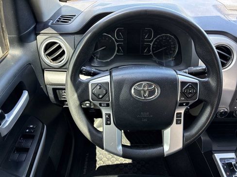 Used 2018 Toyota Tundra SR5 AWD/4WD image 11