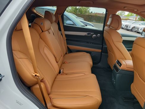 Certified 2026 Genesis GV80 3.5T Advanced AWD/4WD image 21