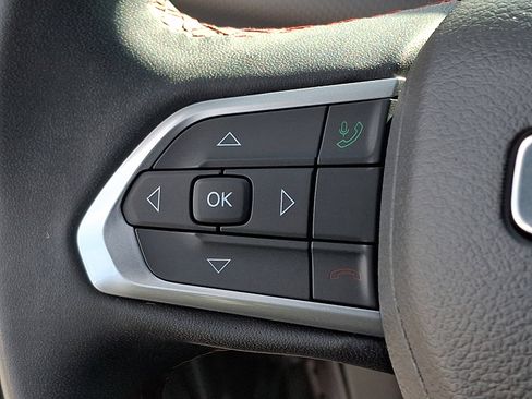 Used 2023 Jeep Compass Trailhawk image 20