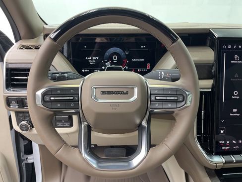 New 2026 GMC Yukon Denali w/ Denali Reserve Package AWD/4WD image 17