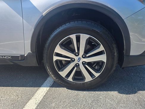Used 2019 Subaru Outback 3.6R Limited AWD/4WD image 13