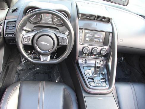 Used 2016 Jaguar F-TYPE R image 13