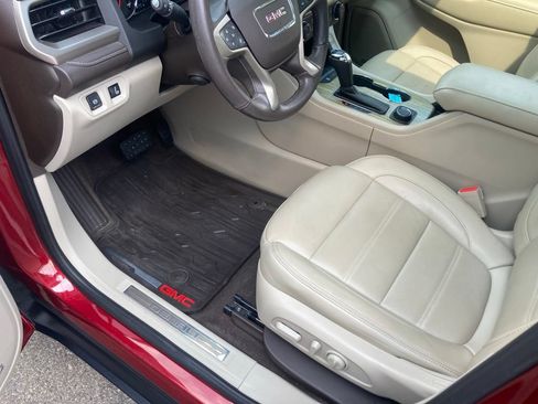 Certified 2019 GMC Acadia Denali AWD/4WD image 29