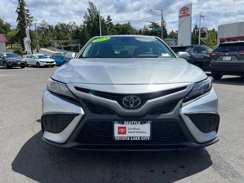 Used 2024 Toyota Camry SE AWD/4WD image 2