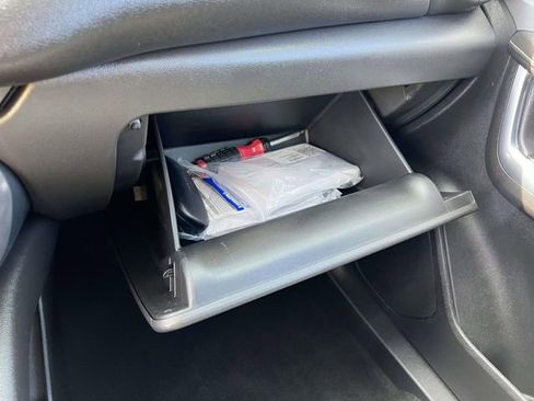 Used 2021 Chevrolet Blazer LT AWD/4WD image 35