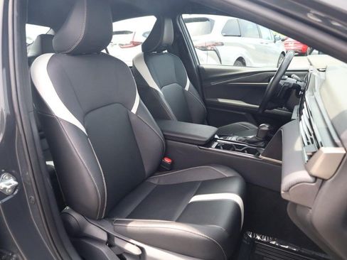 Used 2025 Toyota Camry SE FWD image 20