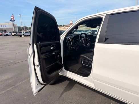 Used 2022 RAM 1500 Laramie w/ Sport Appearance Package AWD/4WD image 10