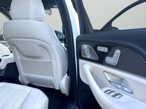 Used 2023 Mercedes-Benz GLS 63 AMG 4MATIC image 33