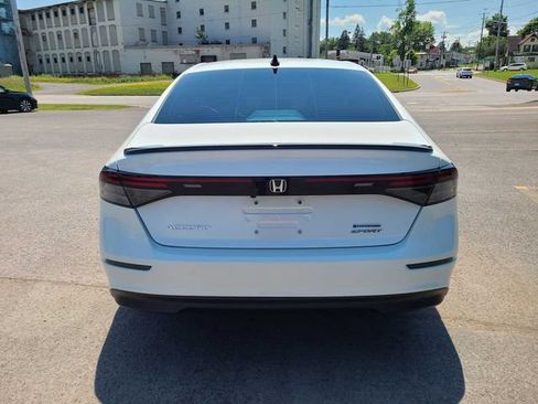 Used 2025 Honda Accord Sport image 8