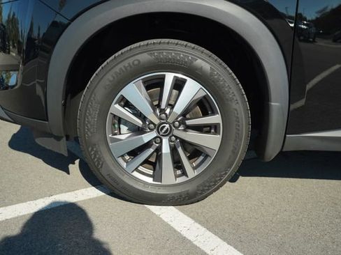 Used 2023 Nissan Pathfinder SL image 11