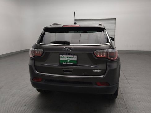 Used 2017 Jeep Compass Latitude w/ Popular Equipment Group FWD image 7