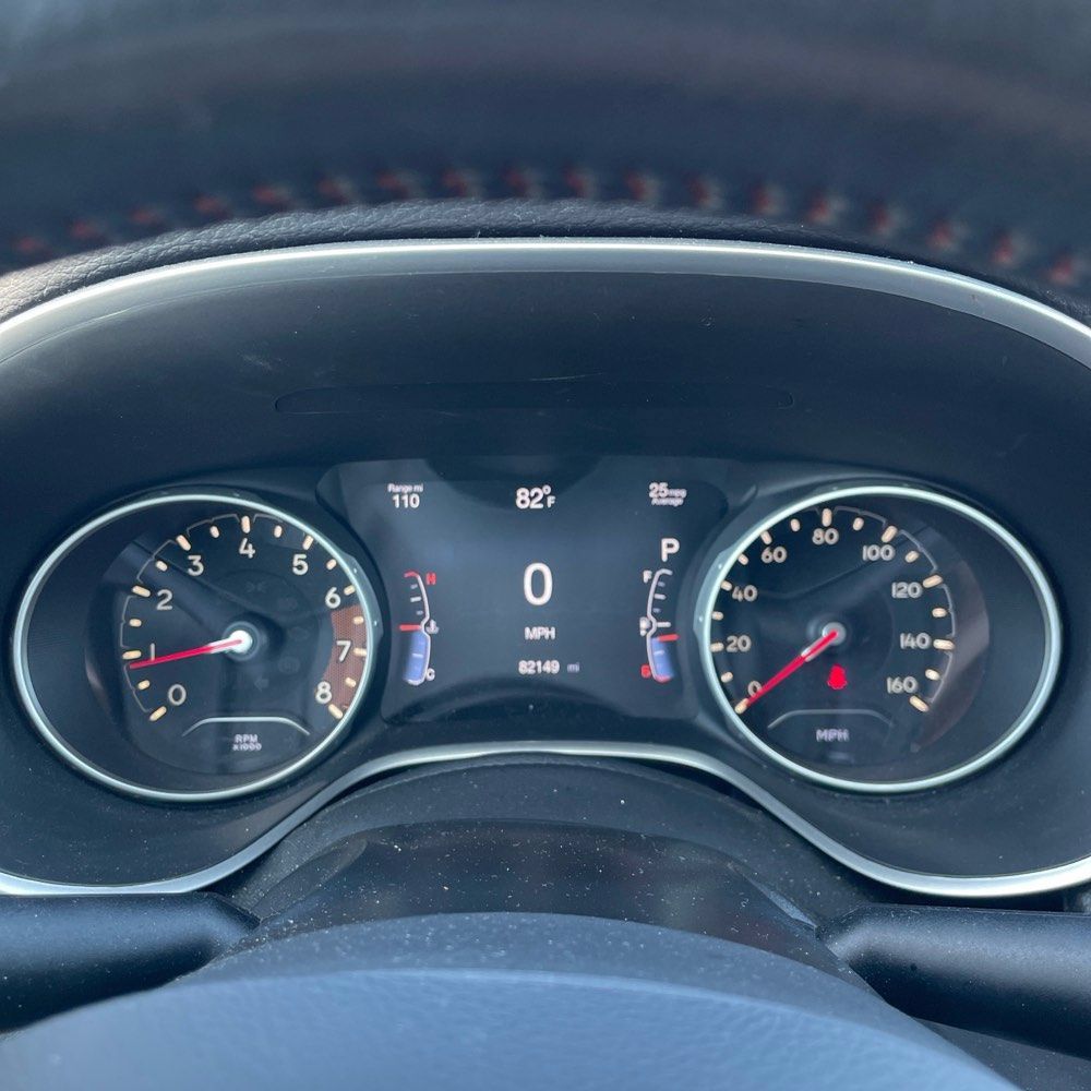 Used 2018 Jeep Compass Limited w/ Navigation Group AWD/4WD image 8