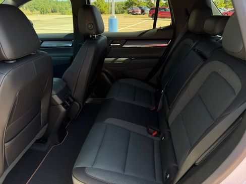 Used 2026 GMC Terrain AT4 w/ Convenience Package III AWD/4WD image 24