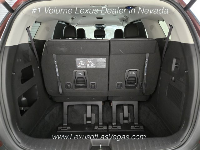 Used 2025 Kia Carnival EX FWD image 18