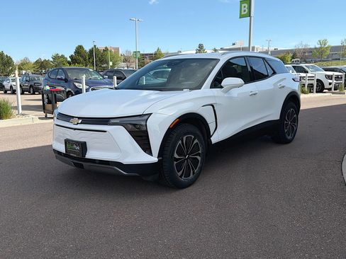 Used 2024 Chevrolet Blazer EV LT AWD/4WD image 3