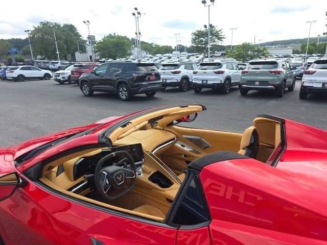 Used 2022 Chevrolet Corvette Stingray Premium Conv w/ Z51 Performance Package RWD image 7