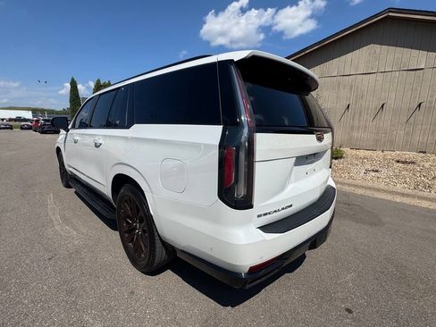 Used 2021 Cadillac Escalade ESV Sport AWD/4WD image 11