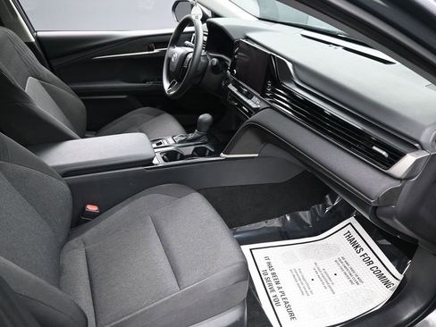 Used 2026 Toyota Camry LE FWD image 40