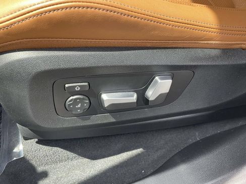 Used 2024 BMW X5 xDrive40i w/ Premium Package AWD/4WD image 15