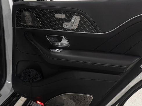 Used 2026 Mercedes-Benz Maybach GLS 600 4MATIC image 81