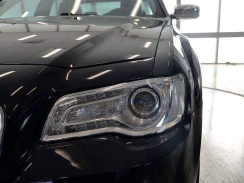 Used 2015 Chrysler 300 C w/ Light Group image 11