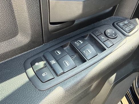 Used 2024 RAM 3500 Tradesman w/ Chrome Appearance Group AWD/4WD image 20