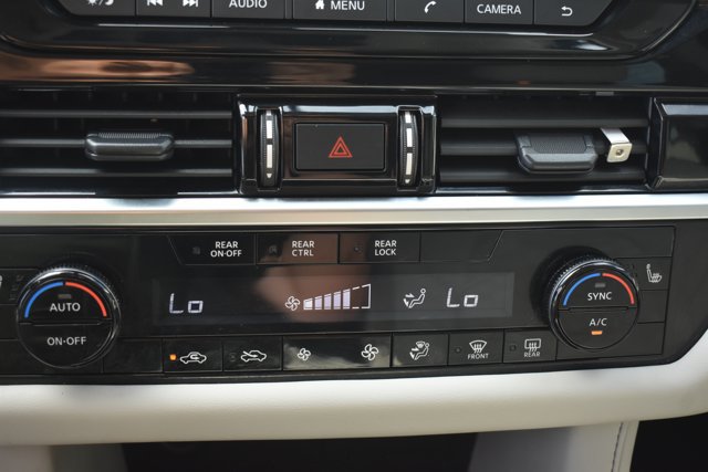 Used 2024 Nissan Pathfinder SV AWD/4WD image 27