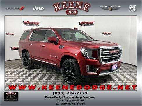 Used 2022 GMC Yukon SLT w/ SLT Luxury Package image 1