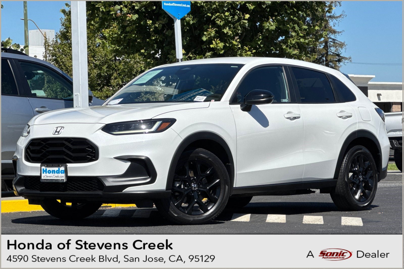 Used 2023 Honda HR-V Sport image 1
