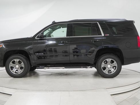 Used 2019 Chevrolet Tahoe LT w/ Luxury Package AWD/4WD image 4