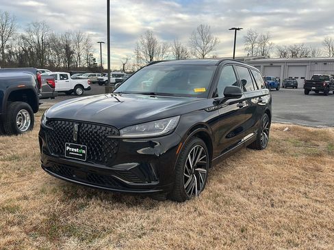 Used 2025 Lincoln Aviator Black Label w/ Jet Appearance Package image 1