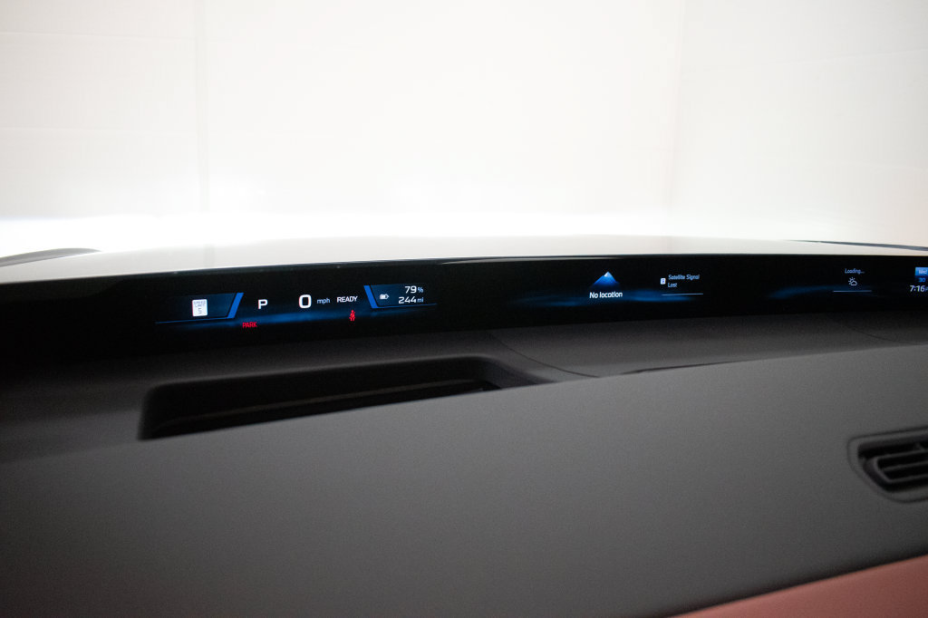 New 2027 BMW iX3 50 xDrive AWD/4WD image 13