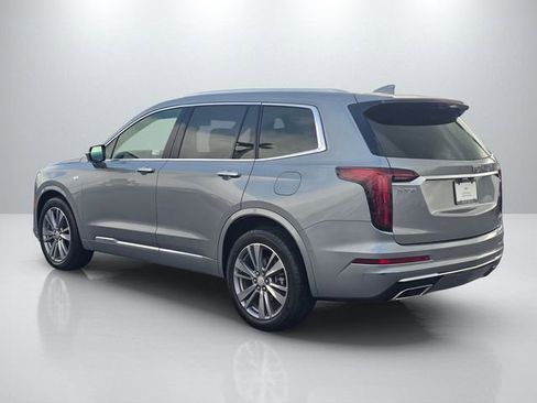 Used 2024 Cadillac XT6 Premium Luxury w/ Technology Package FWD image 7
