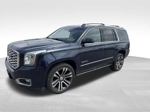 Used 2018 GMC Yukon Denali w/ Denali Ultimate Package AWD/4WD image 2