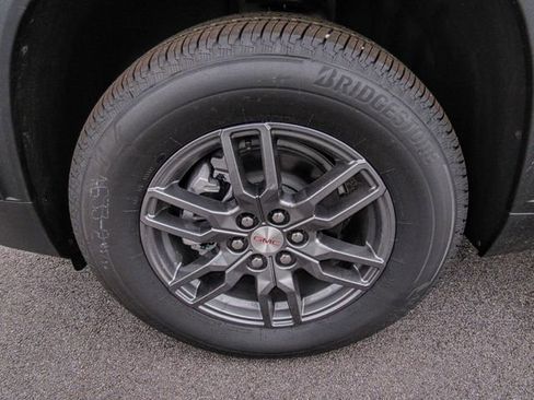 New 2025 GMC Acadia Elevation image 8